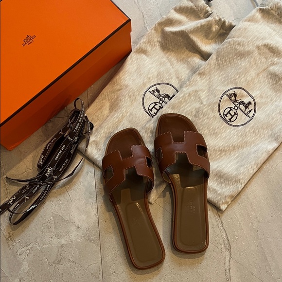 Hermès Oran Brown Leather Sandals 37 - Picture 1 of 11
